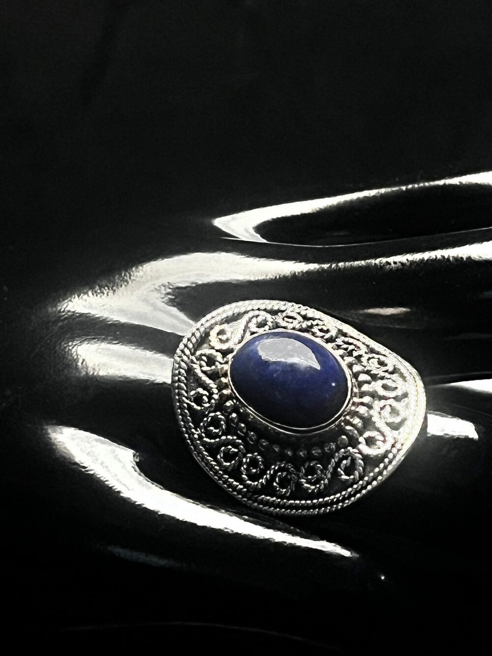Vintage 925 Oval Lapis Lazuli Filigree Shield Ring